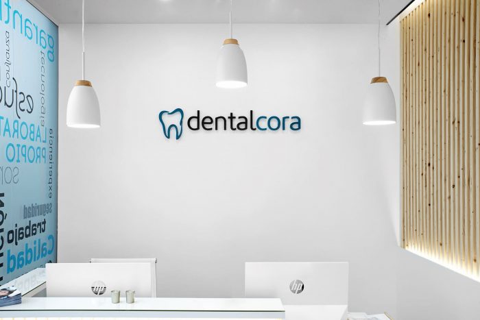 Arco 21 Arquitectura Interiorismo "Clínica dental Dentalcora"